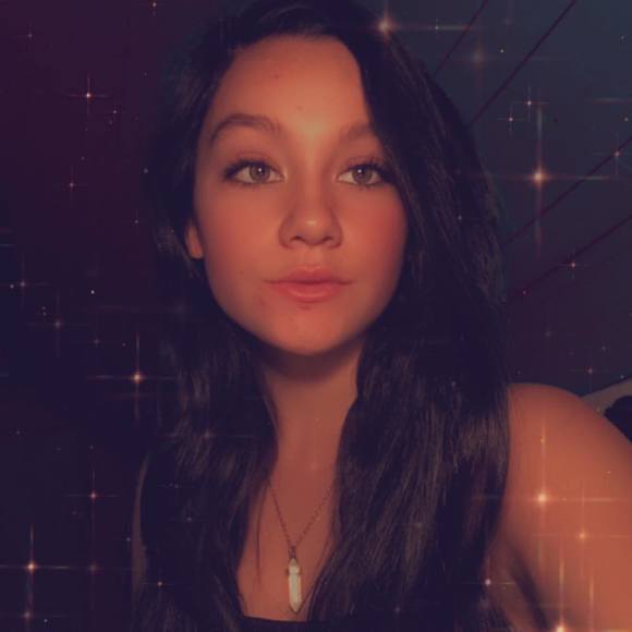 Meet your Posher, Kiana - Picture 1 of 1